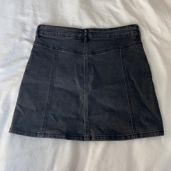 Black denim skirt - Picture 2 of 2